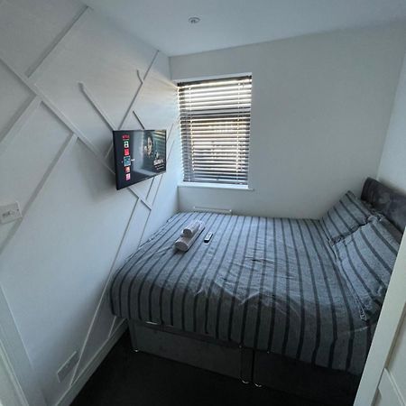 Va Home Stay - Close To Luton Airport, M1 & A505 Eksteriør billede